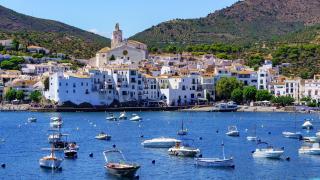 La típica estampa de Cadaqués.
