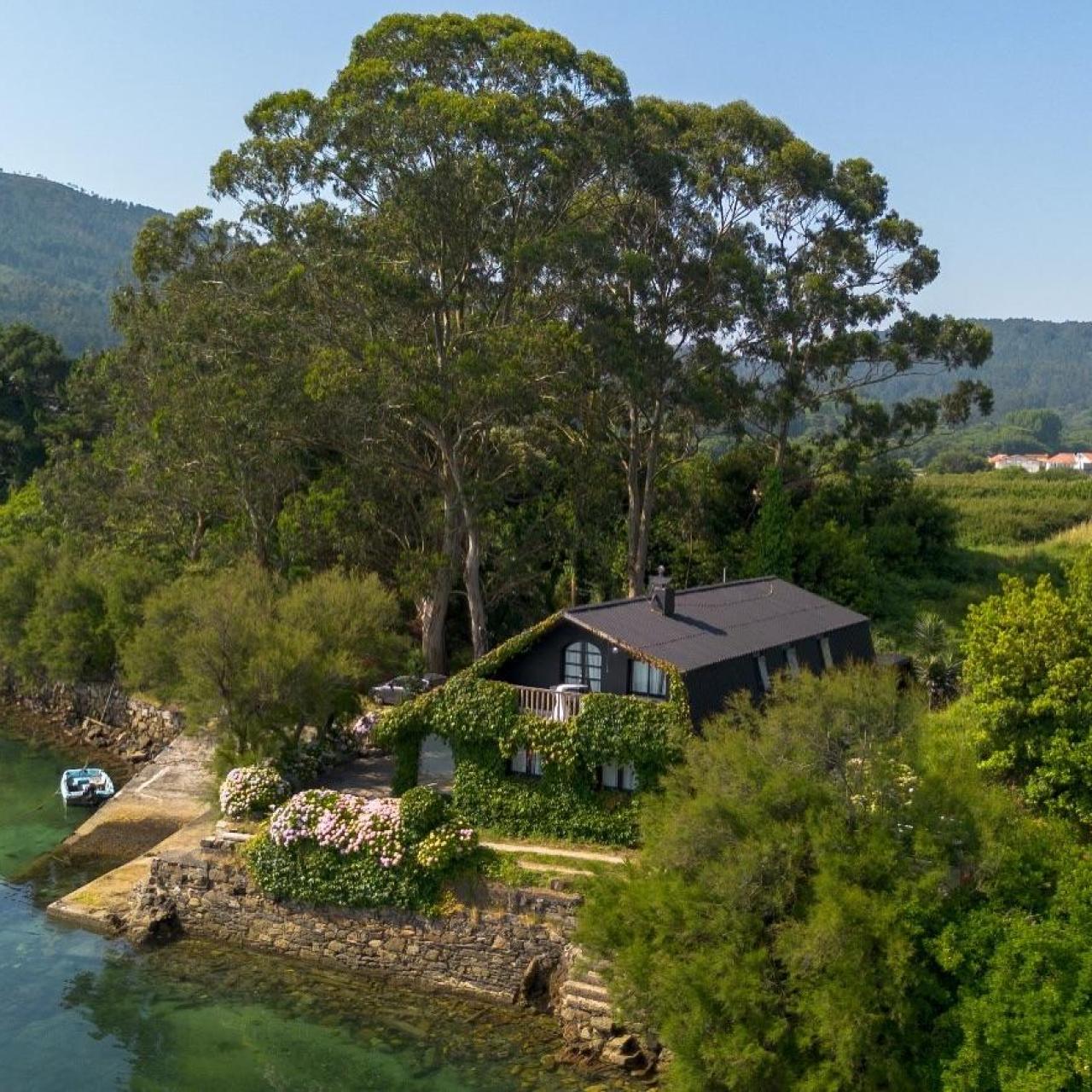 Casa da Auga, la casa de verano de Joaquín Torres en Galicia.