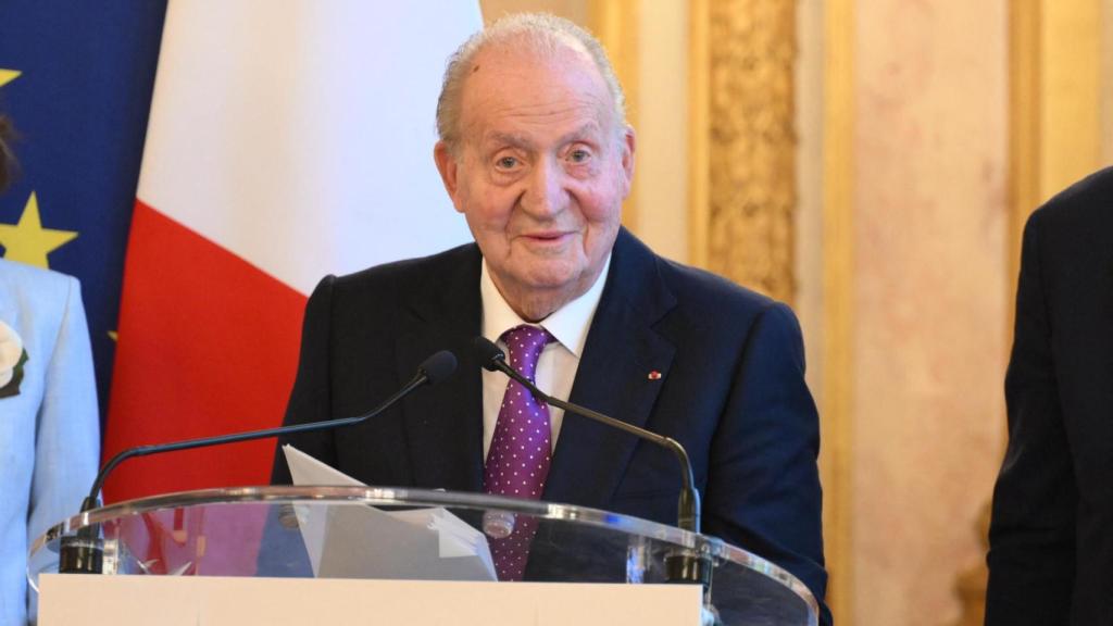 El rey emérito, Juan Carlos I, durante su discurso este sábado en la Asamblea Nacional francesa.