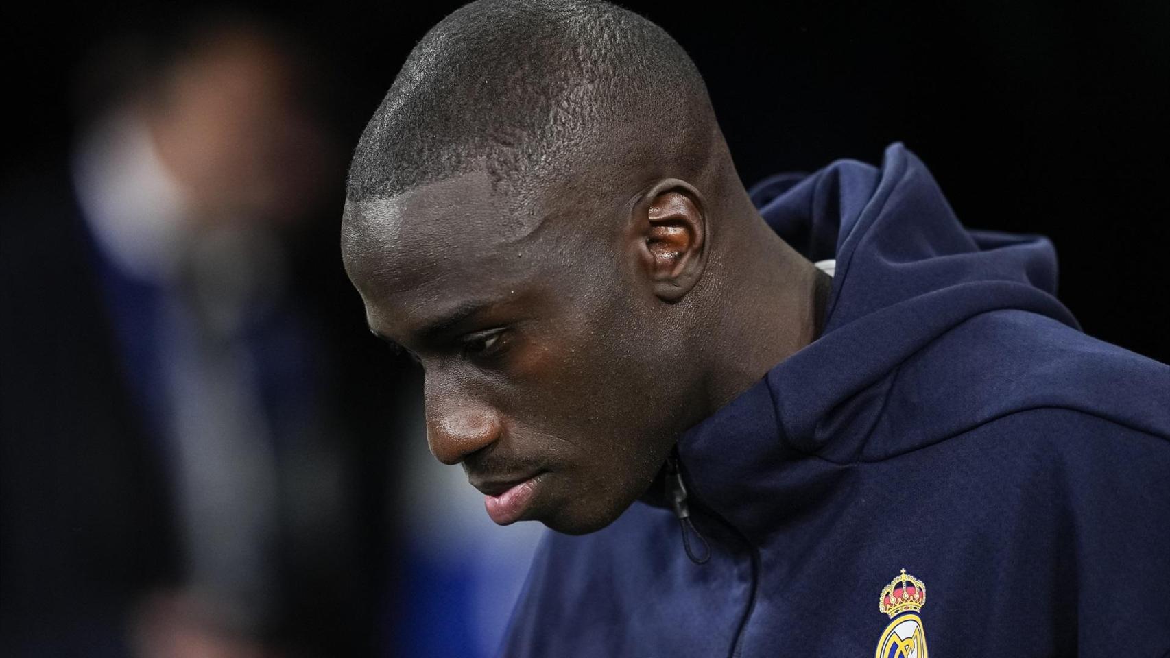 Ferland Mendy, antes de un partido con el Real Madrid