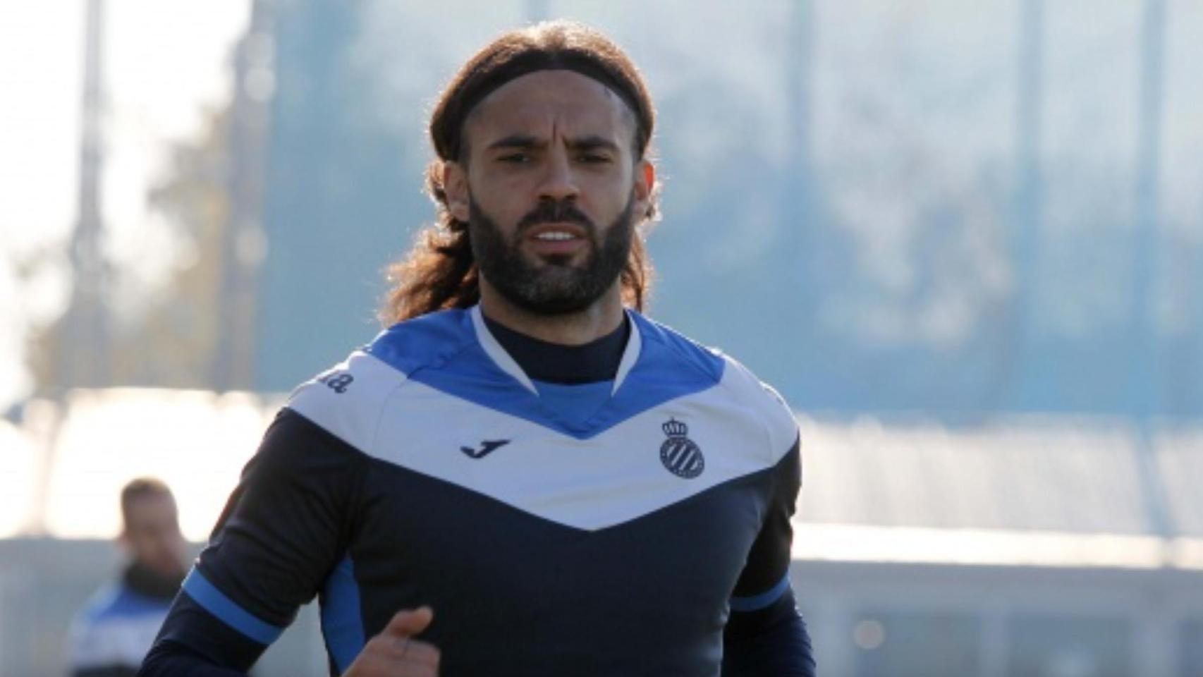 Sergio Sánchez, durante su etapa de futbolista, entrenando con el Espanyol