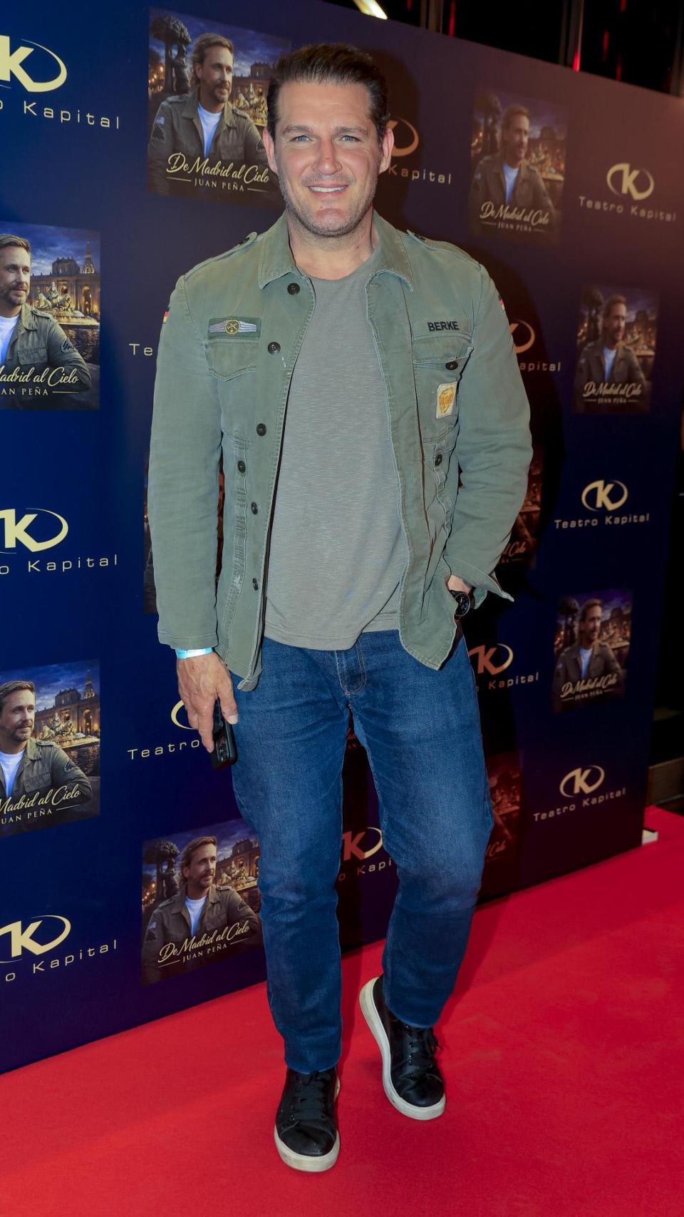Manu Tenorio, en la fiesta de cumpleaños de Juan Peña, en Madrid.