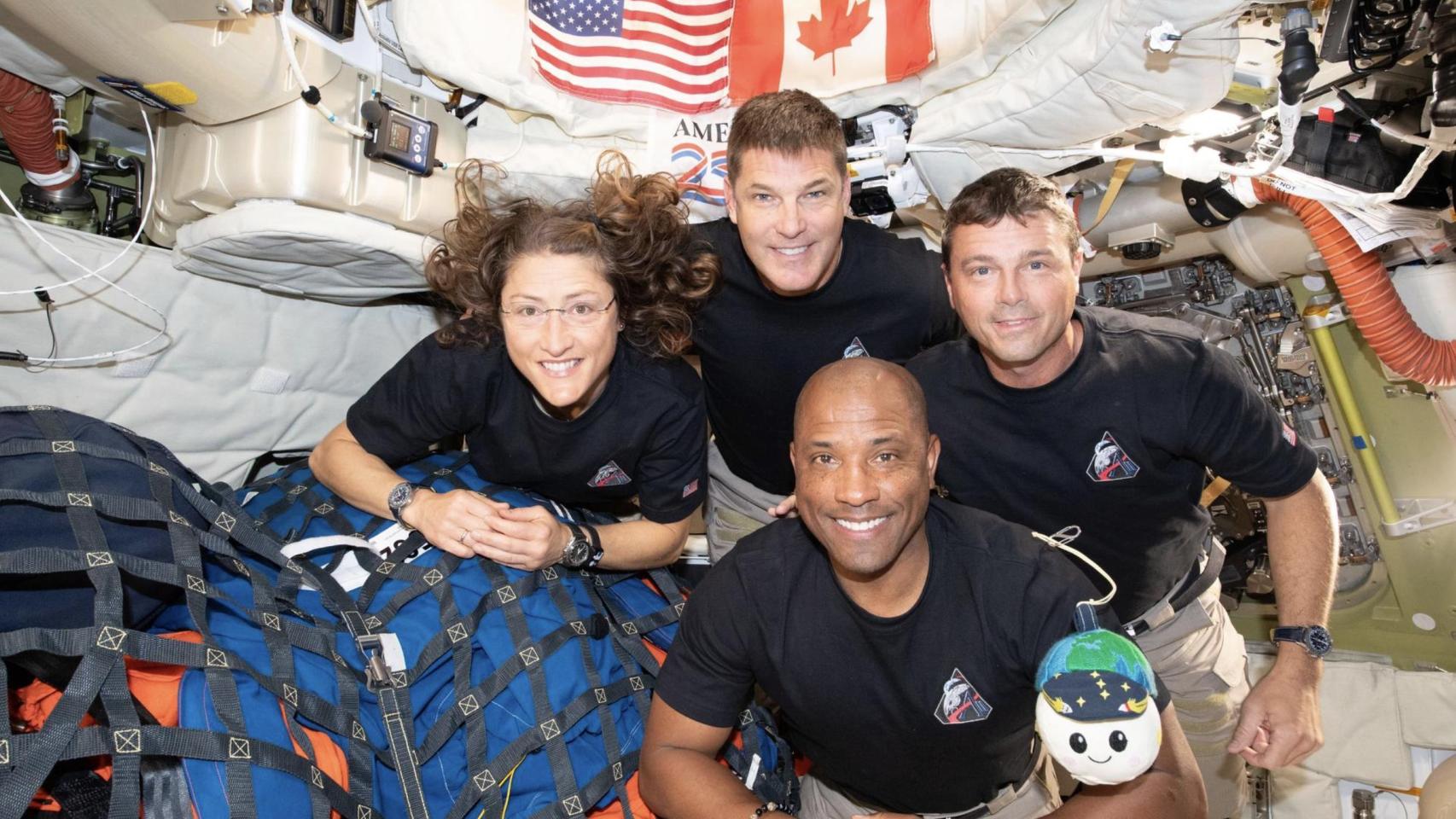Los astronautas de Artemis II: Christina Koch, Victor Glover, Reid Wiseman y Jeremy Hansen.