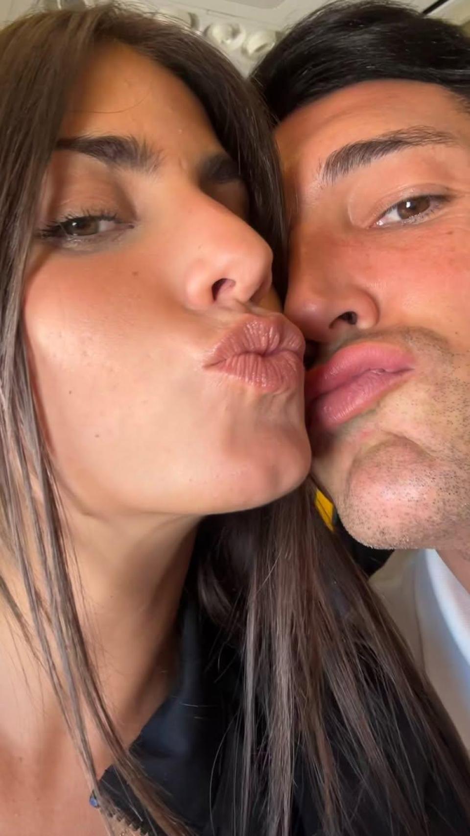 Elena Fermo, junto a su pareja, en su cuenta de Instagram.