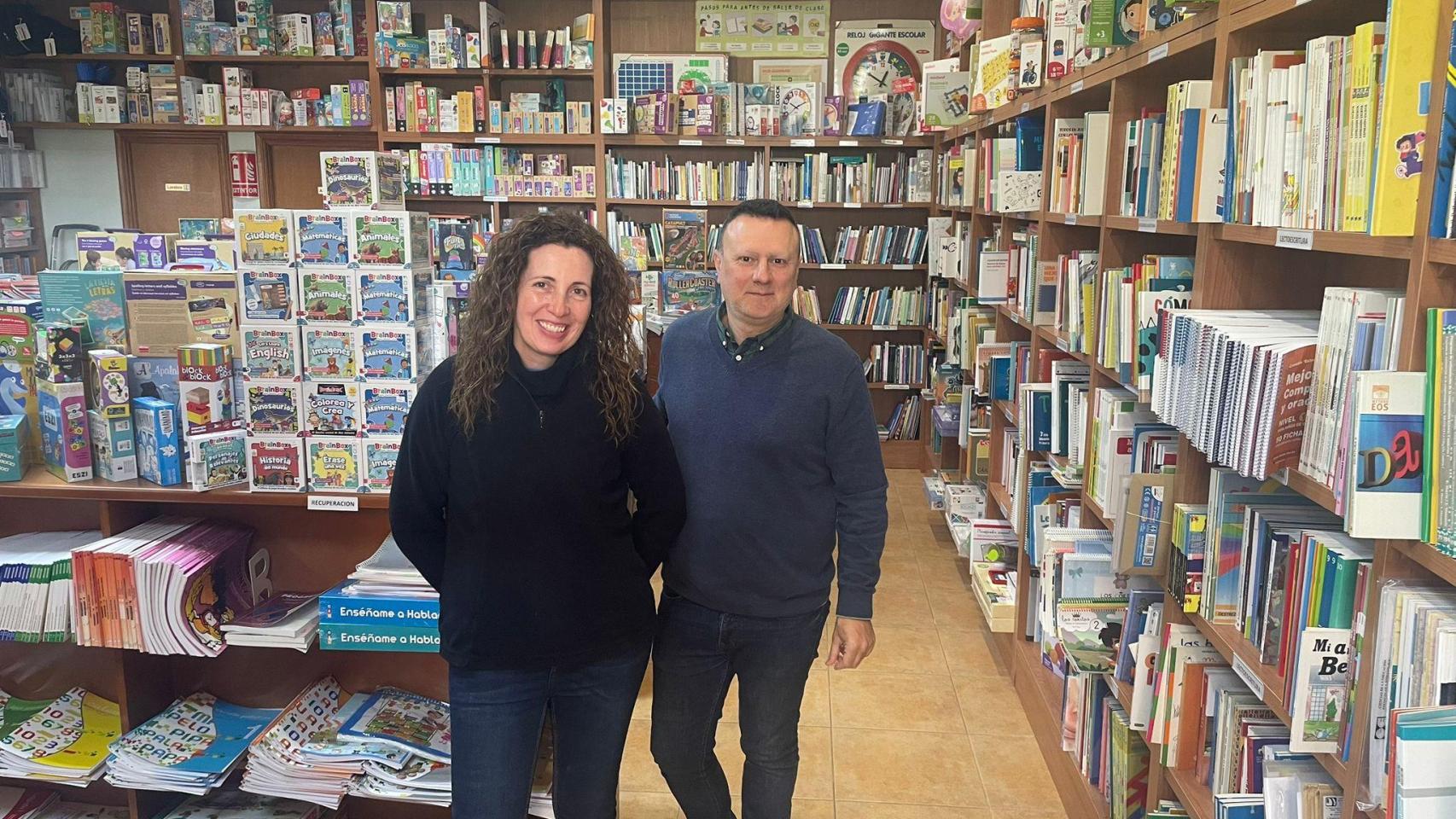 Ángeles y Javier, de la Librería Ites de Vigo.