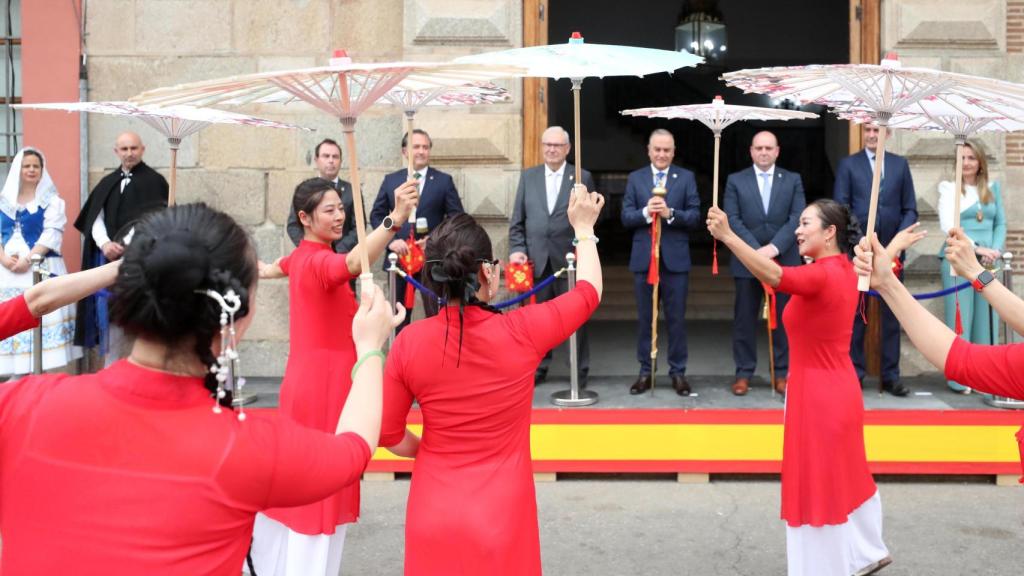 Participación de una delegación de la Embajada de China durante las Mondas 2026.