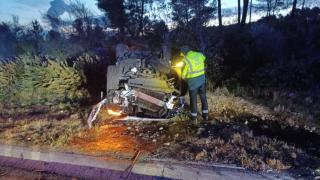 Fallece un conductor en San Cibrao das Viñas (Ourense) tras salirse de la vía