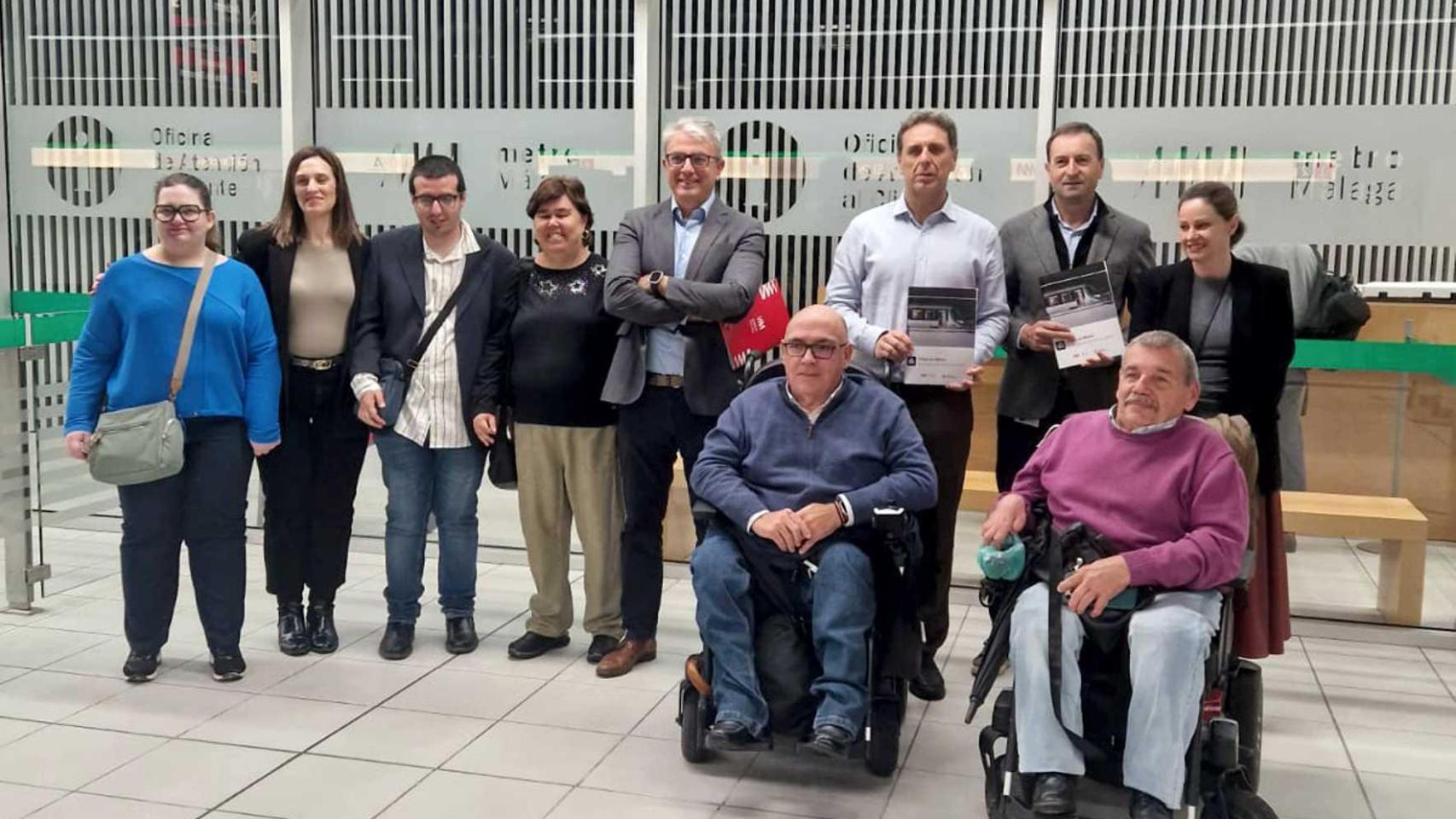 Imagen de la presentación de la nueva guía lectora del Metro de Málaga.
