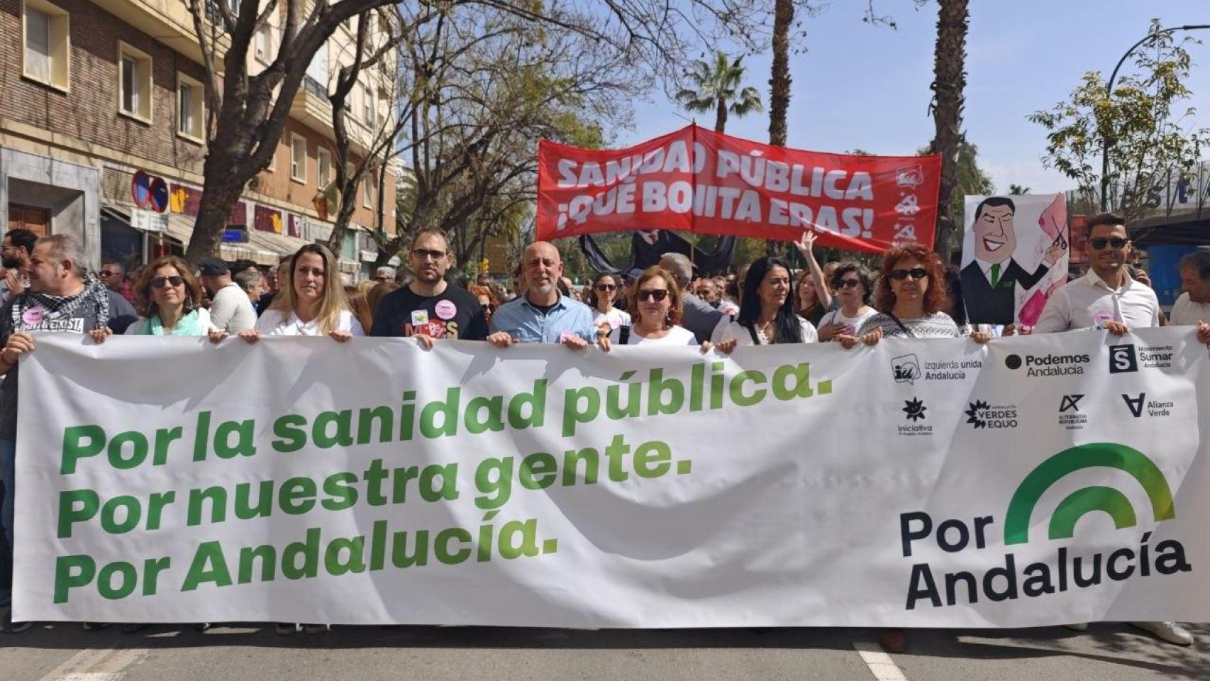 Imagen de la manifestación organizada por Marea Blanca este domingo en Málaga capital.