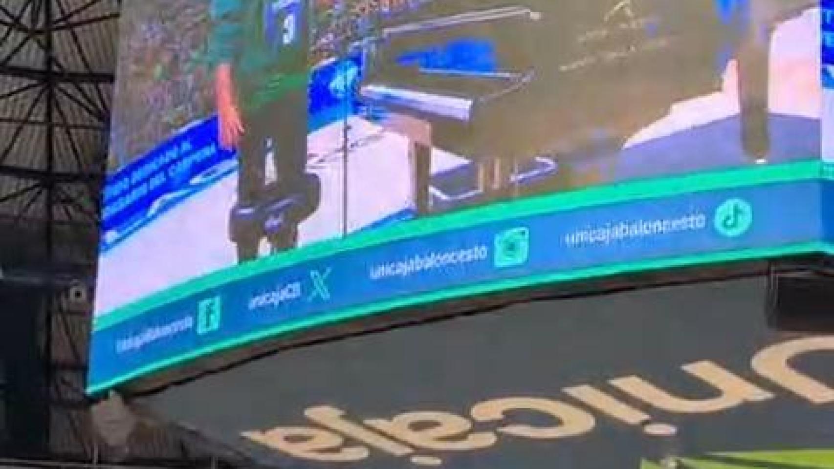Vídeo de Pablo López cantando el himno del Unicaja de Baloncesto.