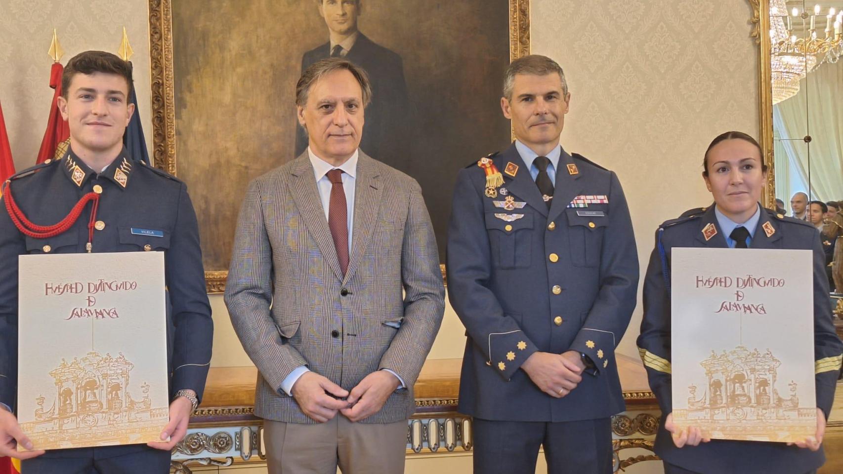 Reconocimiento como 'Huespedes Distinguidos' de Salamanca a la 77ª promoción de la Academia General del Aire y a la 34ª promoción de la Academia Básica del Aire.
