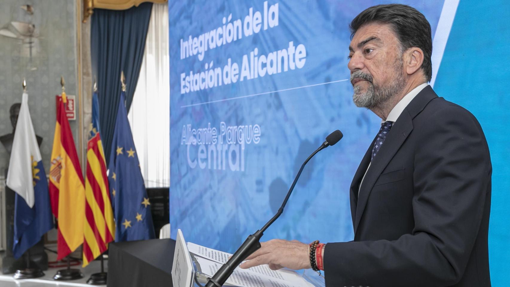 El alcalde de Alicante, Luis Barcala.
