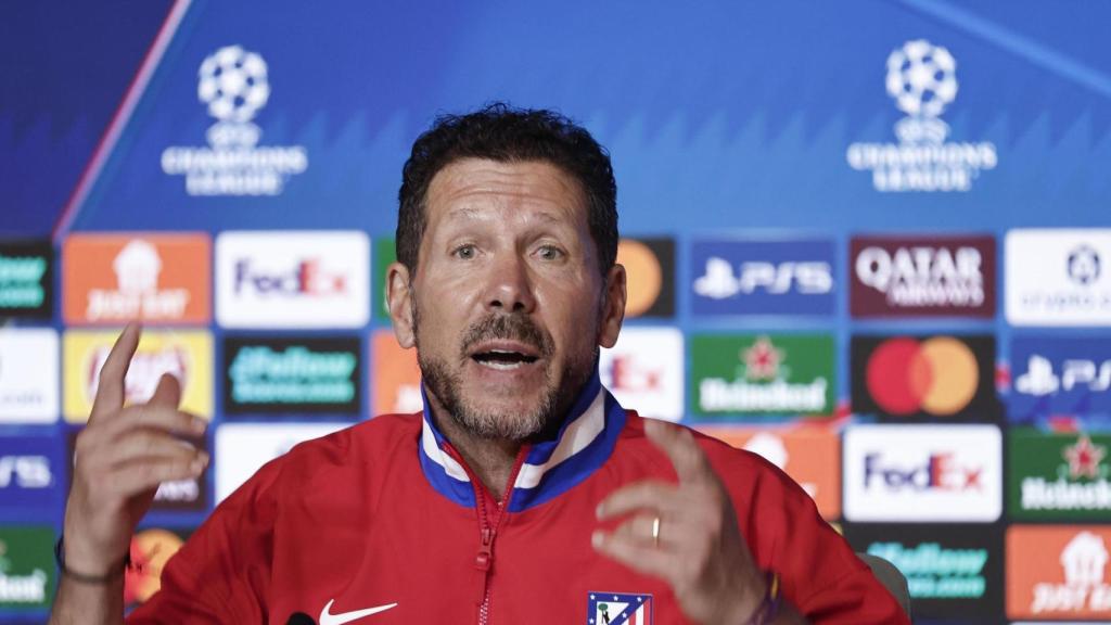 Simeone hablando durante la rueda de prensa.