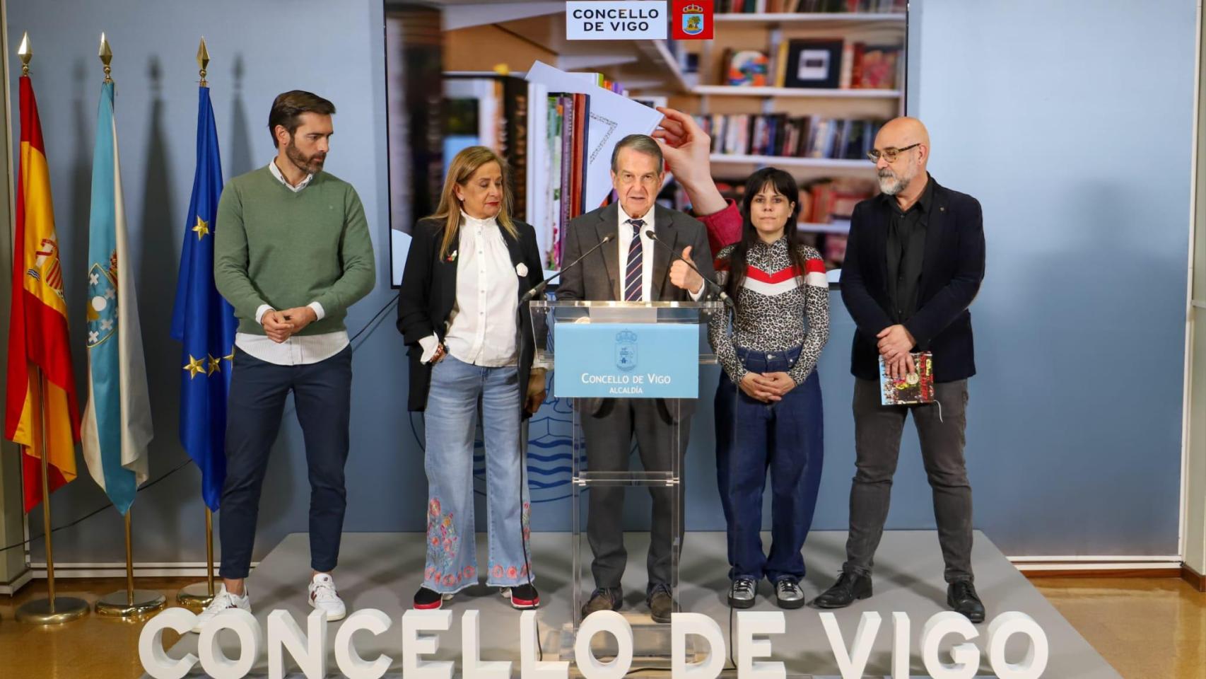Día del Libro en Vigo: tres jornadas de homenaje a Domingo Villar, la literatura gallega y la poesía