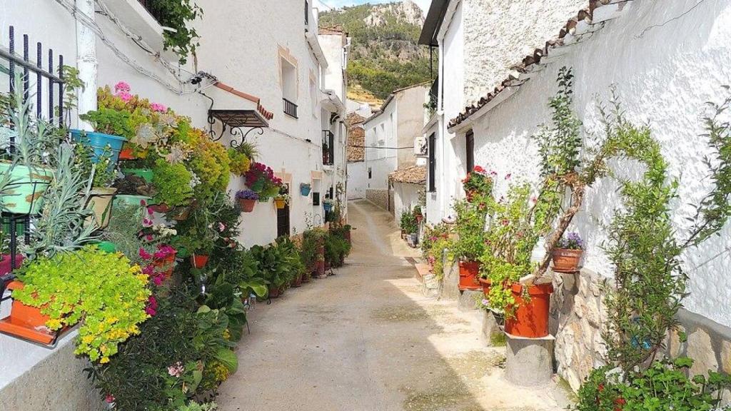 Calle del casco antiguo de Orcera