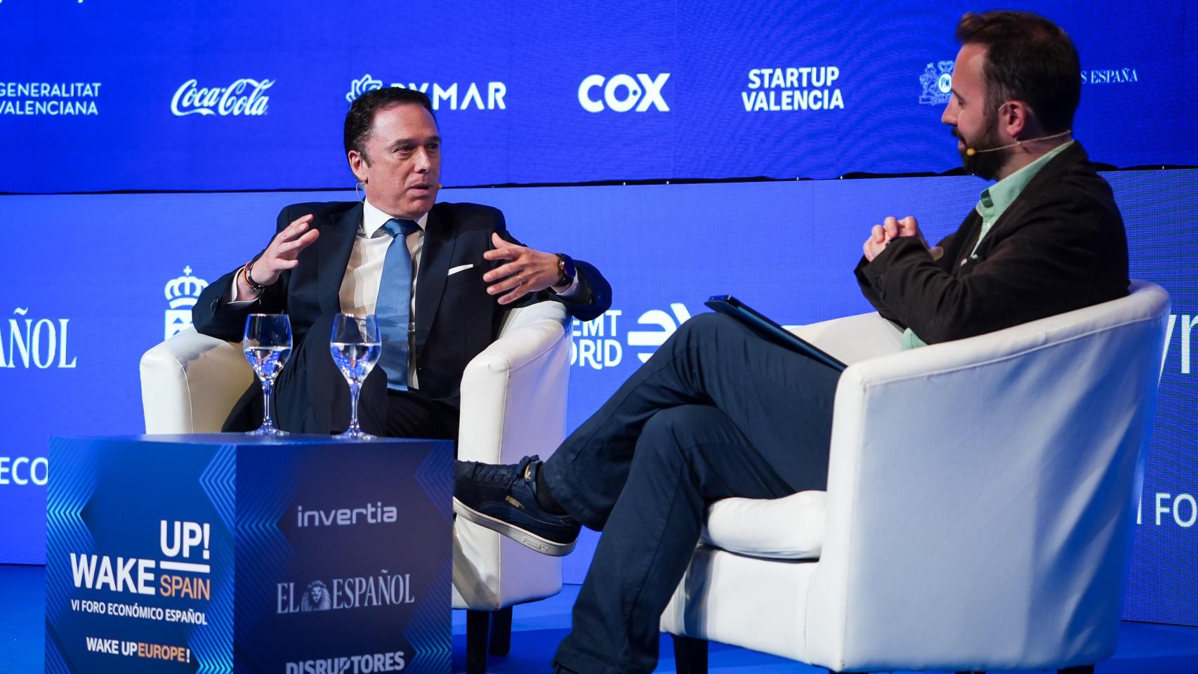 David Soto, presidente de Kyndryl para España y Portugal y Alberto Iglesias, subdirector de DISRUPTORES.