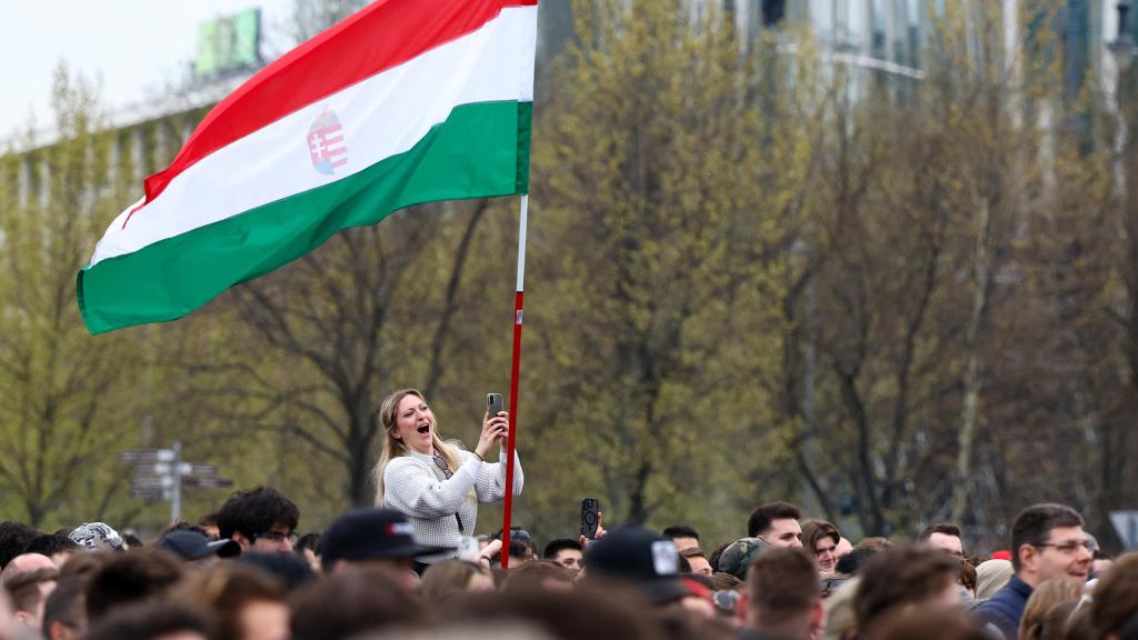Protesta contra Viktor Orbán antes de las elecciones parlamentarias, el 10 de abril de 2026 en Budapest.