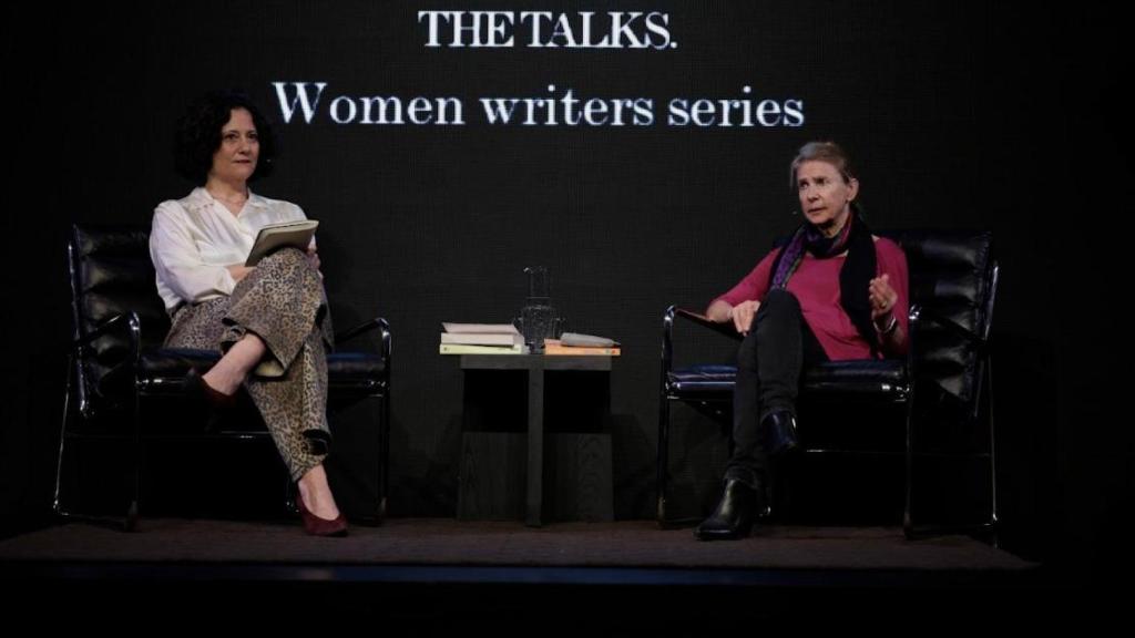 La escritora Lionel Shriver desafía al miedo en A Coruña: Me meto en líos una y otra vez