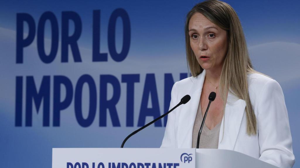 La vicesecretaria de Coordinación Sectorial del PP; Alma Ezcurra, este lunes en rueda de prensa.