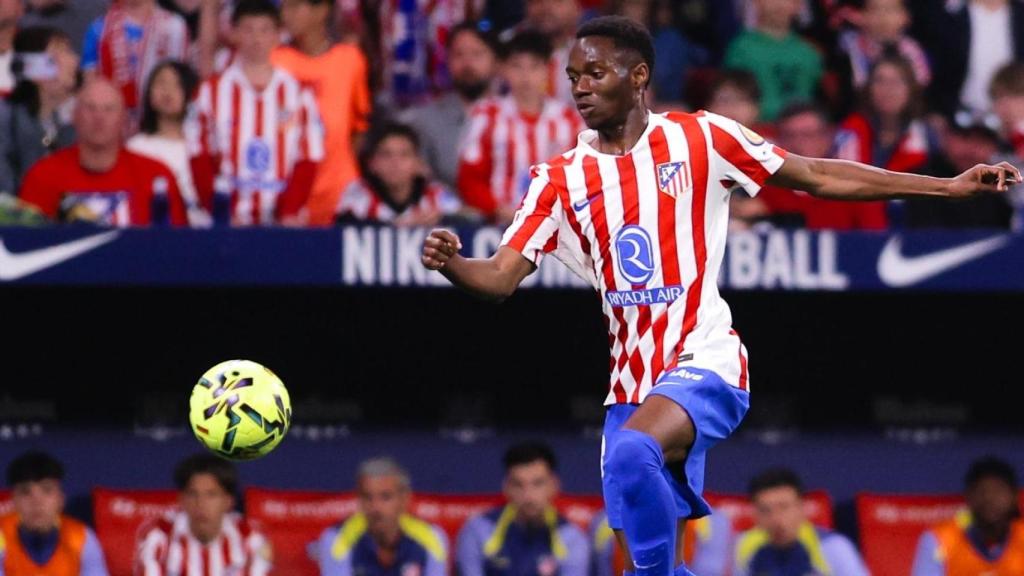 Taifuk Seidu en su debut con la camiseta del Atlético de Madrid.
