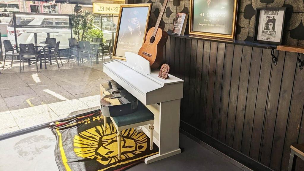 Imagen del interior del Bar MALF en Valladolid.
