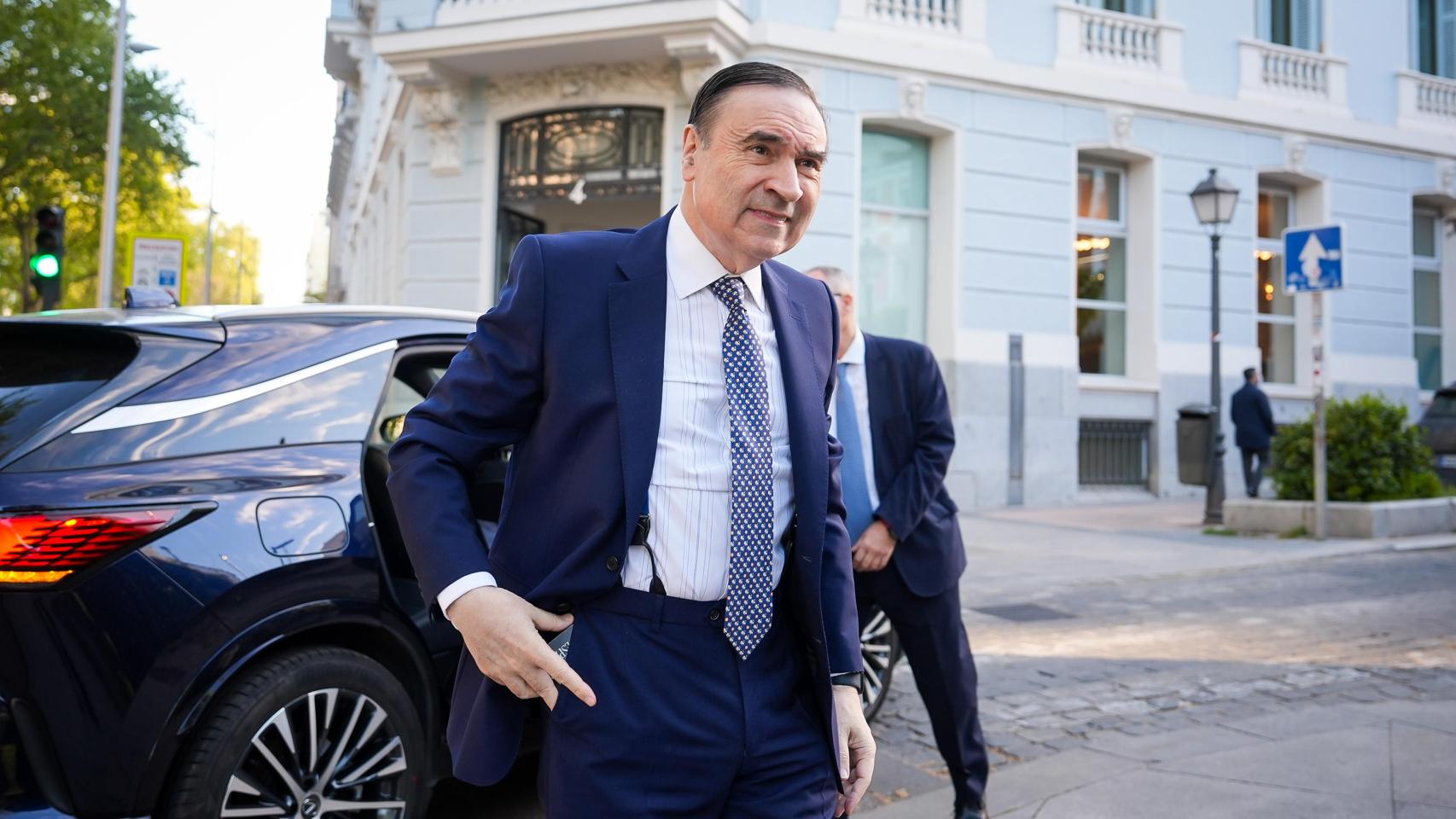 Pedro J. Ramírez, presidente ejecutivo y director de EL ESPAÑOL, a su llegada a la segunda jornada del Wake Up, Spain! Wake Up, Europe! 'Crecimiento, cohesión e incertidumbre'.