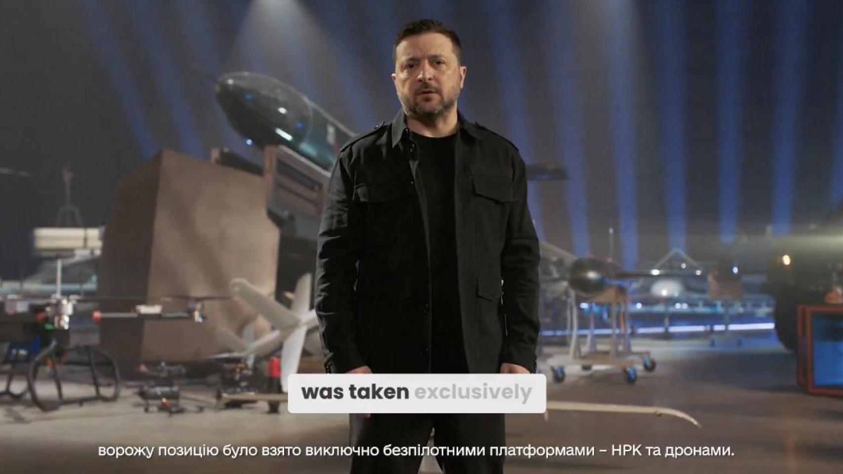 Zelenski emula al superhéroe Tony Stark (Iron Man) para presentar la guerra robotizada sin soldados en primera línea