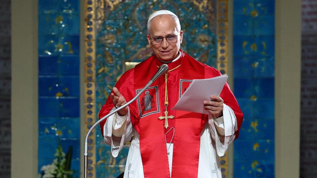 El Papa Leon XIV, en una visita a una basílica en Argelia.