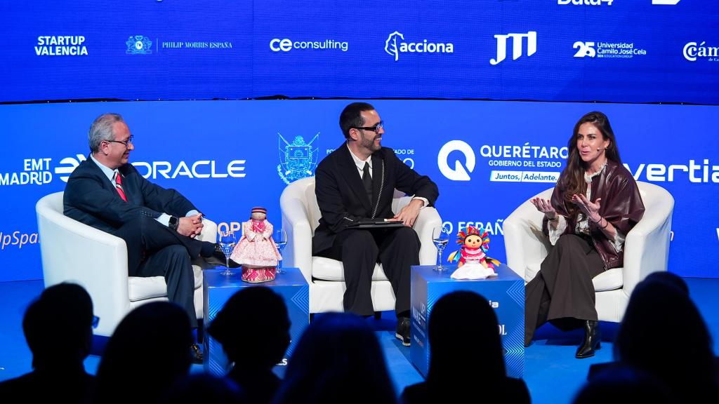 A la izquierda, Genaro Montes Díaz; en el centro, Germán Jiménez Mayordomo; y, a la derecha, Adriana Vega Vázquez Mellado, este martes en el Wake Up, Spain!