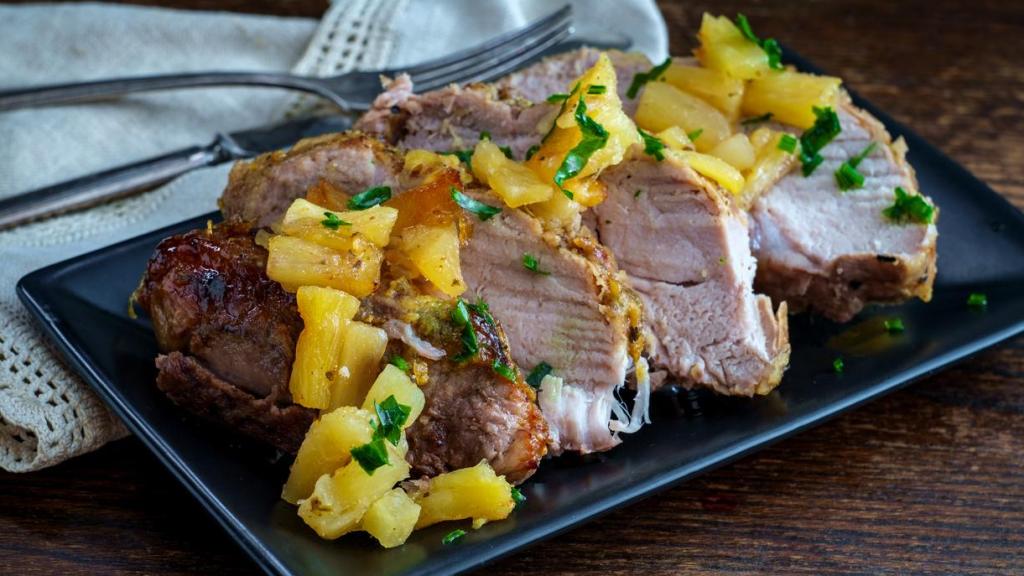 Un plato de carne.