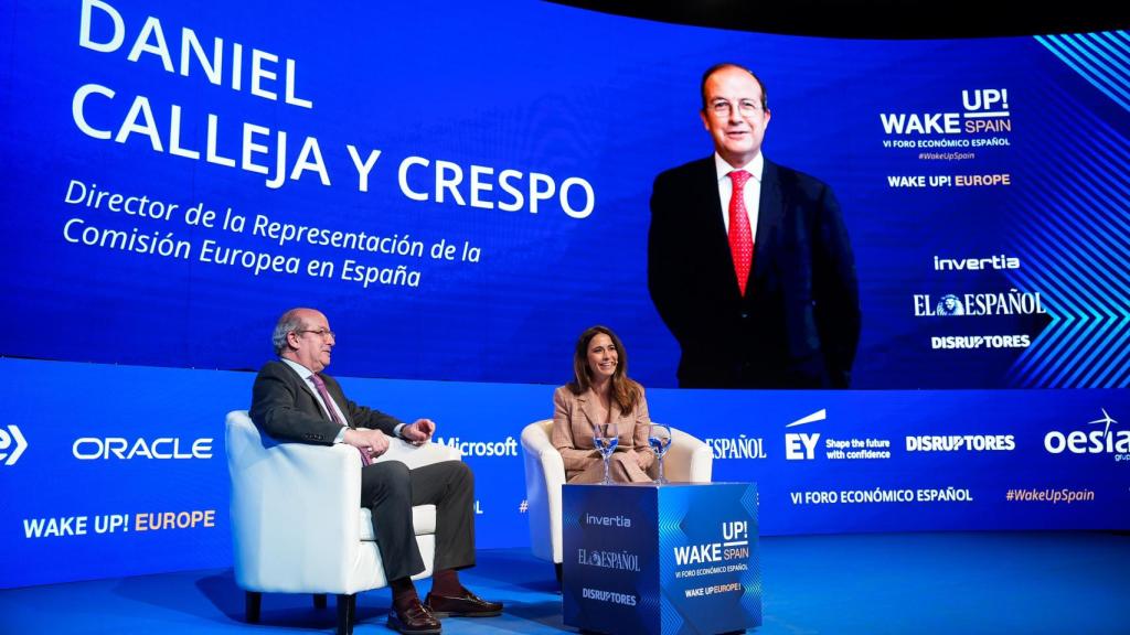 Daniel Calleja y Crespo, director de la Representación de la Comisión Europea en España, durante su conversación con Ana Núñez-Milara, adjunta a la Dirección de EL ESPAÑOL; en la segunda jornada del Wake Up, Spain! Wake Up, Europe! 'Crecimiento, cohesión e incertidumbre'.