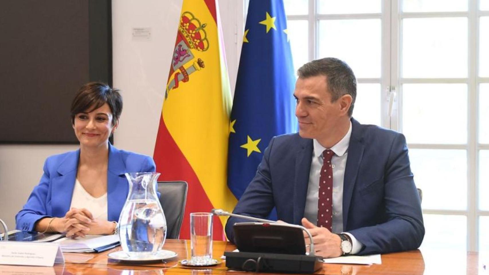Isabel Rodríguez, ministra de Vivienda y Pedro Sánchez, presidente del Gobierno de España.