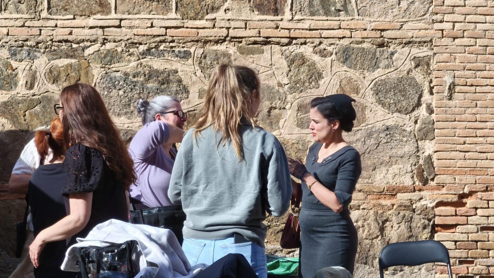 La actriz Adriana Ugarte durante el rodaje de 'Sira' en la plaza de toros de Toledo.