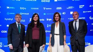 Julián Núñez, presidente de Seopan (Asociación de Empresas Constructoras y Concesionarias de Infraestructuras), Concha Santos, presidenta de ANCI y Alberto Alonso, director financiero y de Estrategia de la Empresa Municipal de Transportes (EMT) de Madrid