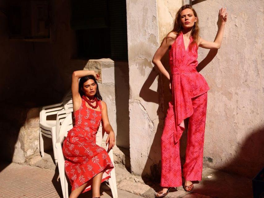 Dos modelos de la Colección MATTUÎ.