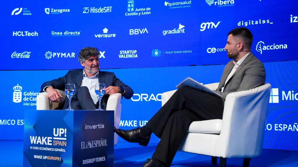Alfredo Estirado, CEO de TRC (izquierda), junto a Gastón Trelles, redactor del Observatorio de Defensa de El Español