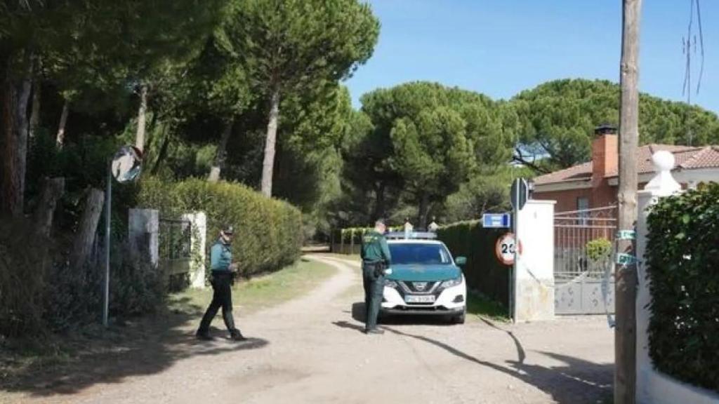 El chalé situado en el Parque Romeral de Traspinedo donde se ha localizado el zulo.