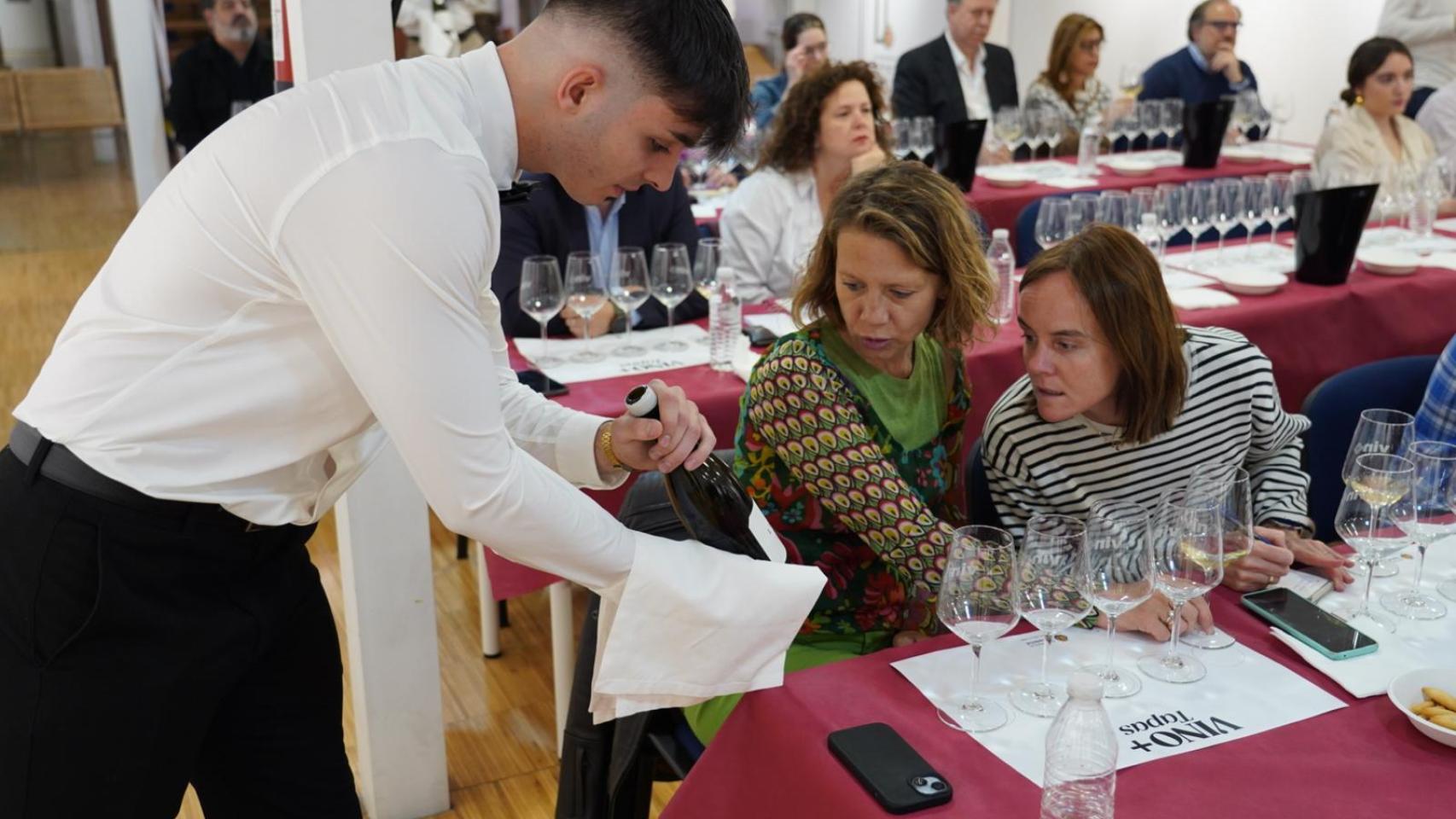 Imagen de una cata de una edición anterior del 'Vino+Tapas' de Valladolid
