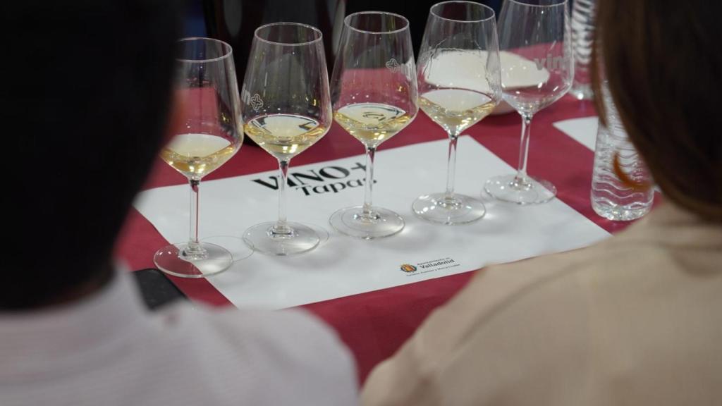 Imagen de una cata de una edición anterior del 'Vino+Tapas' de Valladolid