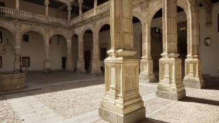 La ciudad medieval perfecta para explorar a pie