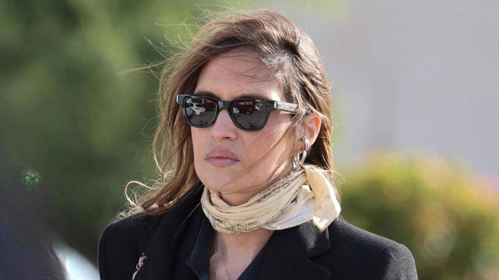 Sara Carbonero, en el último adiós a su madre, el pasado 13 de abril, en la localidad toledana de Corral de Almaguer.