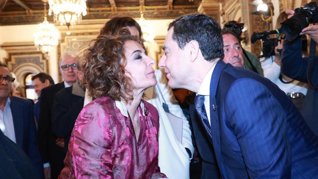 Juanma Moreno y María Jesús Montero coincidieron este martes en un acto en Sevilla