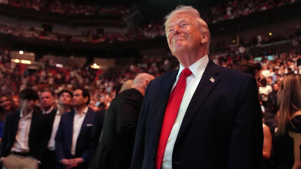El presidente de Estados Unidos, Donald Trump, asiste al UFC 327 en el Kaseya Center de Miami, Florida, EE.UU, el pasado 11 de abril.