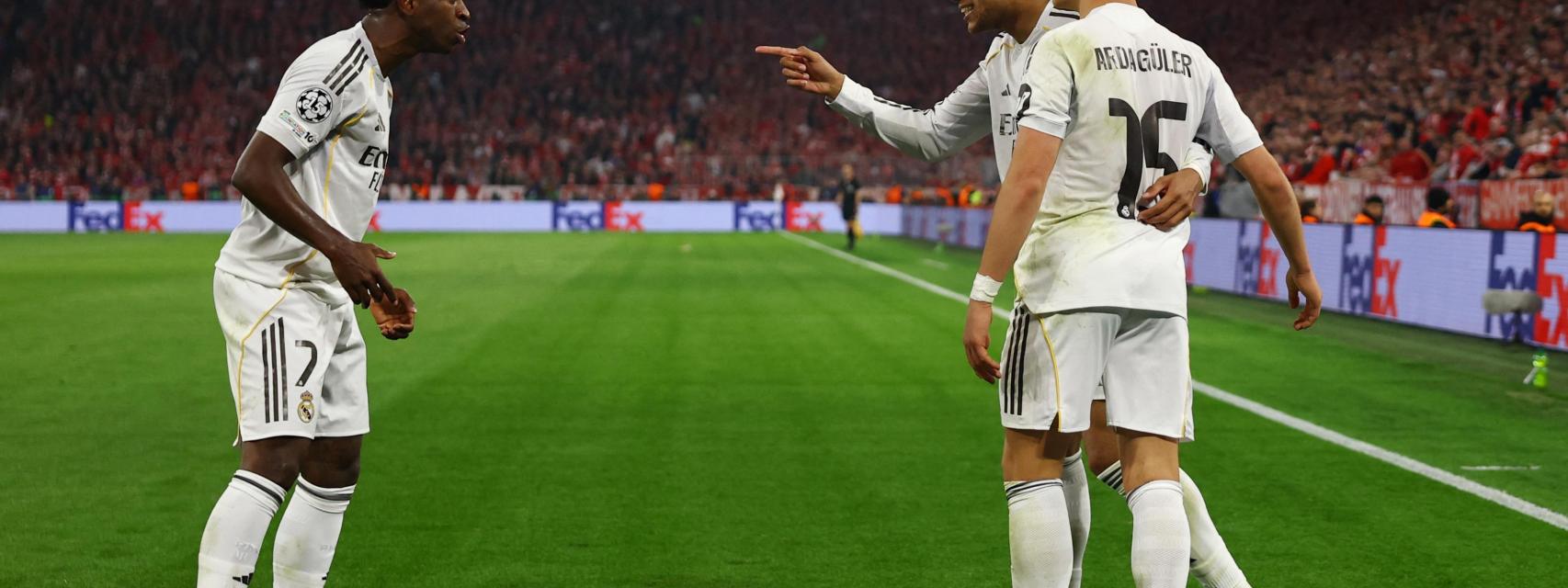 Mbappé, Vinicius y Guller celebrando el gol del francés