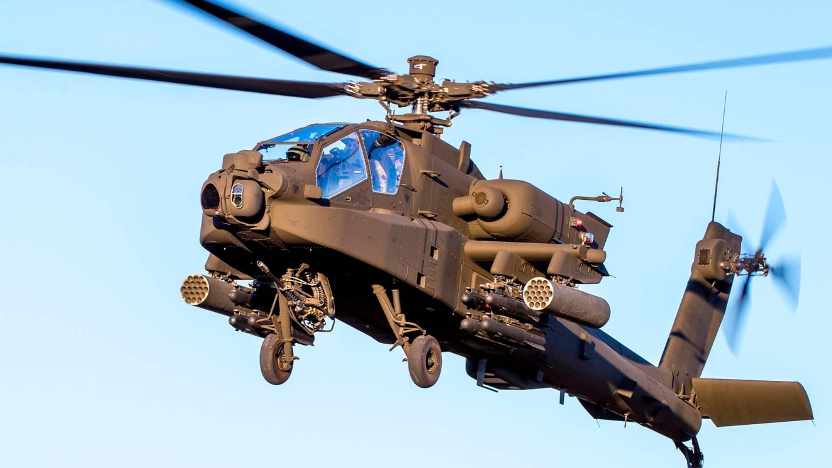 Un helicóptero AH-64E Apache.