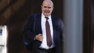 El exconsejero de Presidencia de la Junta de Andalucía Gaspar Zarrías llega a los Juzgados de Plaza de Castilla este jueves.