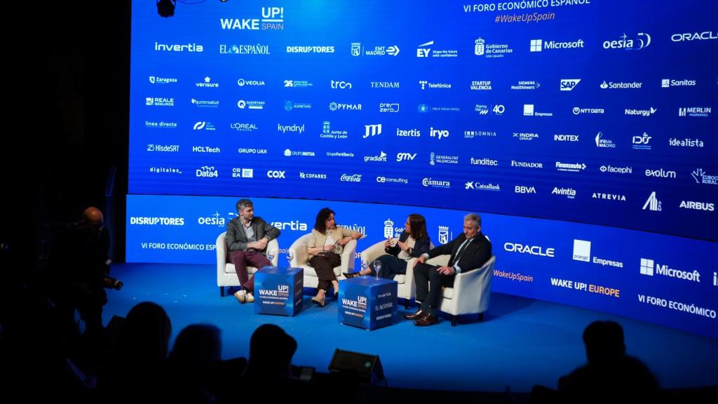 Uno de los momentos del debate de la segunda mesa redonda dedicada a la ciberseguridad.