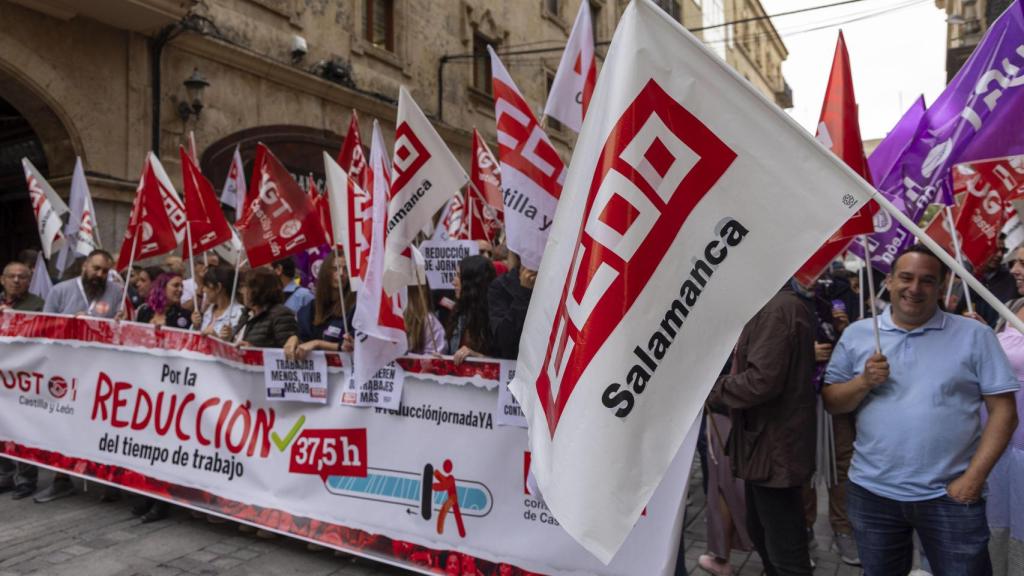 Imagen recurso de una movilización conjunta de UGT y CC.OO. en Salamanca.