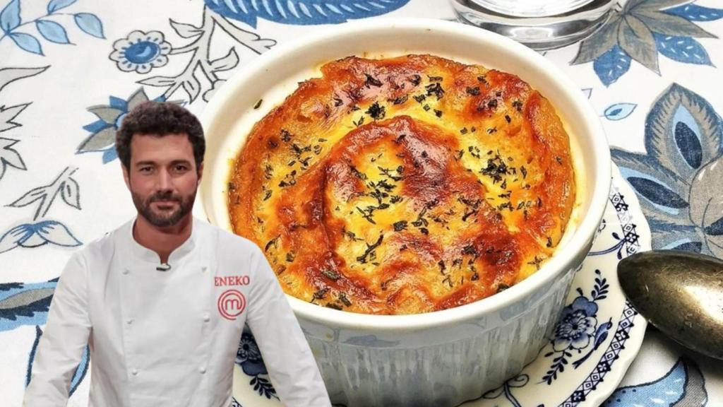 Eneko Fernández y una sopa de cebolla.