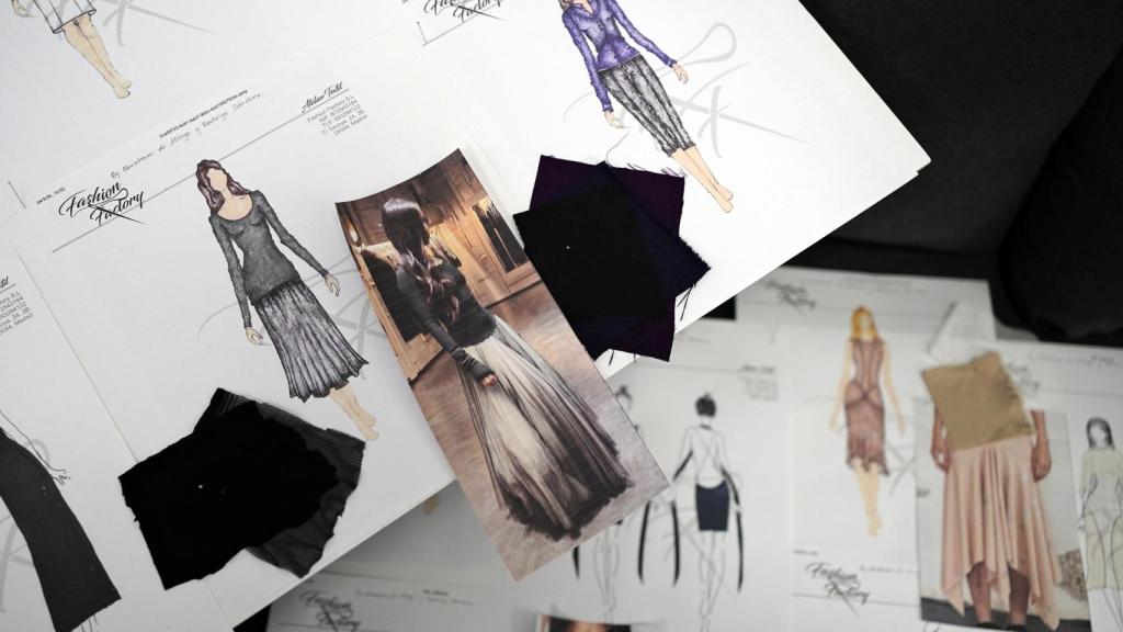 Algunos diseños por reproducir en Fashion Factory Atelier.